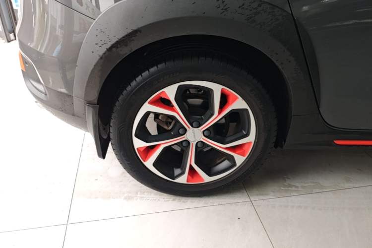 Used Lynk & Co 02 2018 1.5T DCT Two-Wheel Drive Zhaoban China V Standard Right Rear Wheel Hub