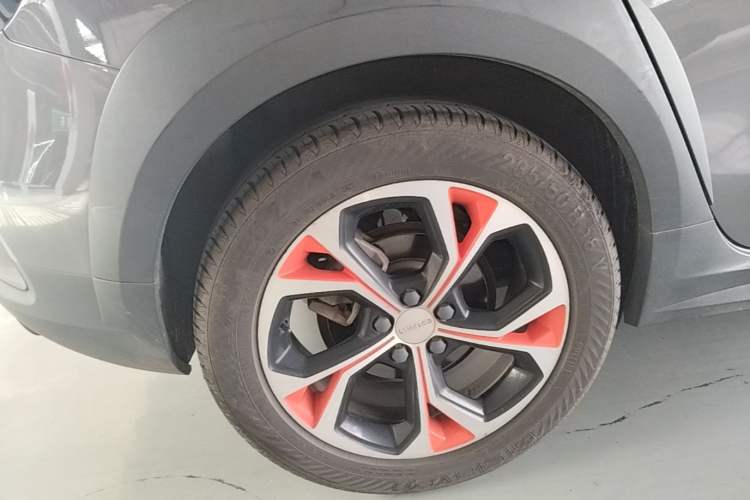 Used Lynk & Co 02 2018 1.5T DCT Two-Wheel Drive Zhaoban China V Standard Right Rear Wheel Hub