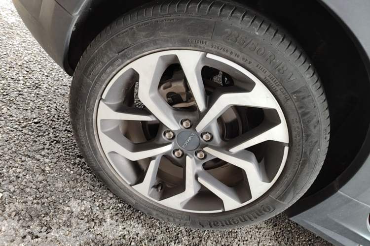 Used Lynk & Co 02 2018 1.5T DCT Two-Wheel Drive Sporty Version China V Standard Right Rear Wheel Hub