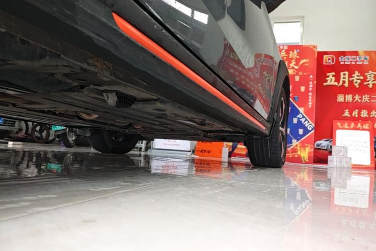 Used Lynk & Co 02 2018 1.5T DCT Two-Wheel Drive Zhaoban China V Standard Right Side Sill