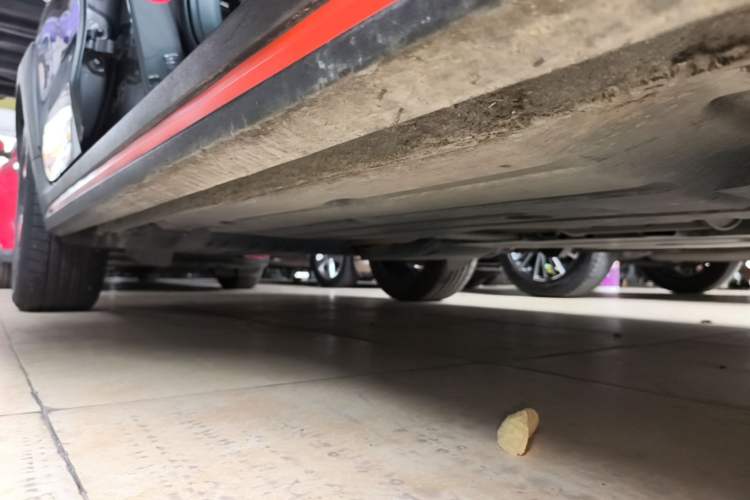 Used Lynk & Co 02 2018 1.5T DCT Two-Wheel Drive Zhaopu Version China V Standard Right Side Sill