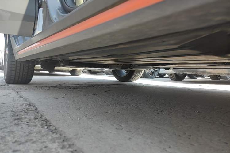 Used Lynk & Co 02 2018 1.5T DCT Two-Wheel Drive Zhaopu Version China V Standard Right Side Sill