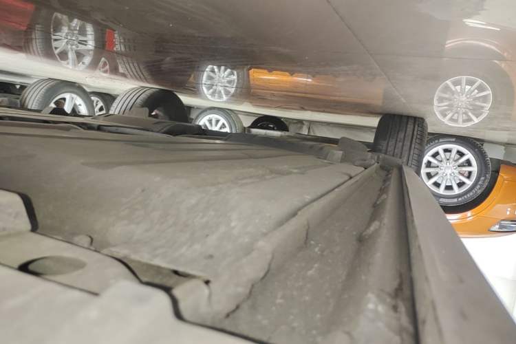 Used Lynk & Co 02 2018 1.5T DCT Two-Wheel Drive Zhaoban China V Standard Right Side Sill