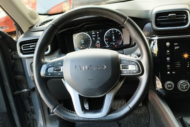 Used Lynk & Co 02 2018 1.5T DCT Two-Wheel Drive Pro Version China V Emission Standard Steering Wheel
