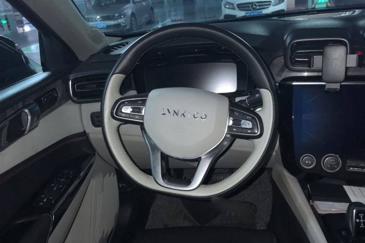 Used Lynk & Co 02 2018 1.5T DCT Two-Wheel Drive Zhaopu Version China V Standard Steering Wheel