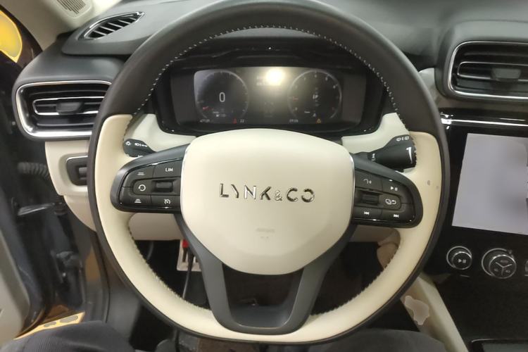 Used Lynk & Co 02 2018 1.5T DCT Two-Wheel Drive Zhaoban China V Standard Steering Wheel