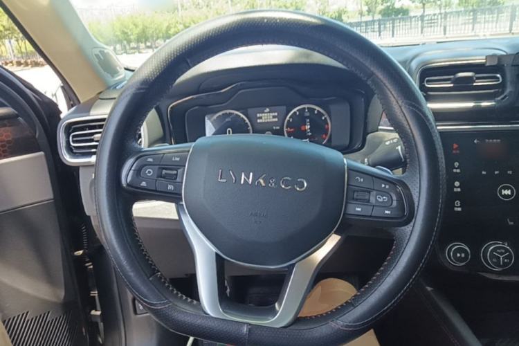 Used Lynk & Co 02 2018 1.5T DCT Two-Wheel Drive Sporty Version China V Standard Steering Wheel
