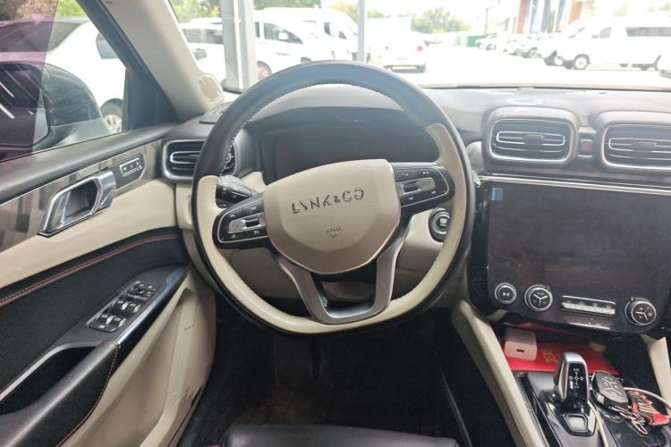 Used Lynk & Co 02 2018 1.5T DCT Two-Wheel Drive Zhaopu Version China V Standard Steering Wheel