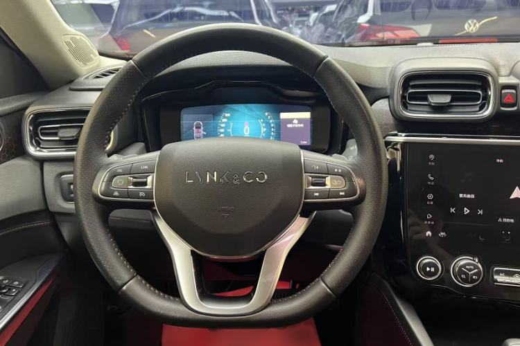 Used Lynk & Co 02 2018 1.5T DCT Two-Wheel Drive Pro Version China V Emission Standard Steering Wheel