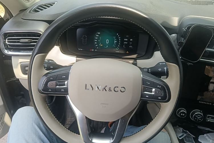 Used Lynk & Co 02 2018 1.5T DCT Two-Wheel Drive Zhaopu Version China V Standard Steering Wheel