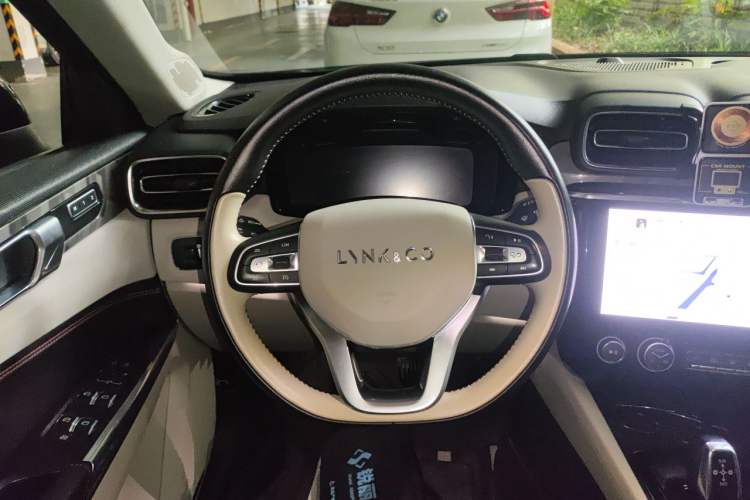 Used Lynk & Co 02 2018 1.5T DCT Two-Wheel Drive Zhaopu Version China V Standard Steering Wheel