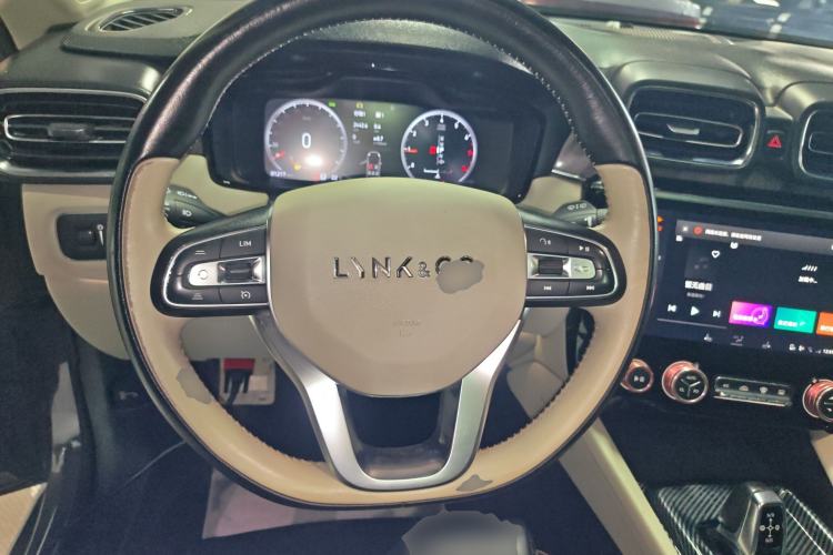 Used Lynk & Co 02 2018 1.5T DCT Two-Wheel Drive Zhaopu Version China V Standard Steering Wheel