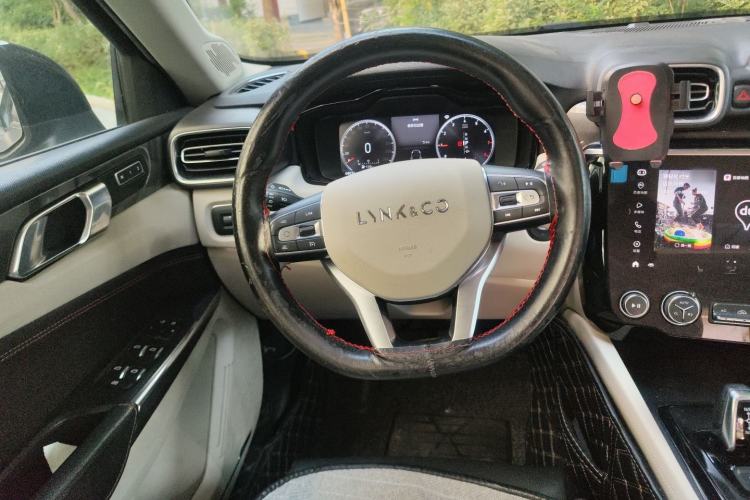 Used Lynk & Co 02 2018 1.5T DCT Two-Wheel Drive Zhaopu Version China V Standard Steering Wheel