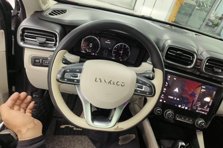 Used Lynk & Co 02 2018 1.5T DCT Two-Wheel Drive Zhaopu Version China V Standard Steering Wheel