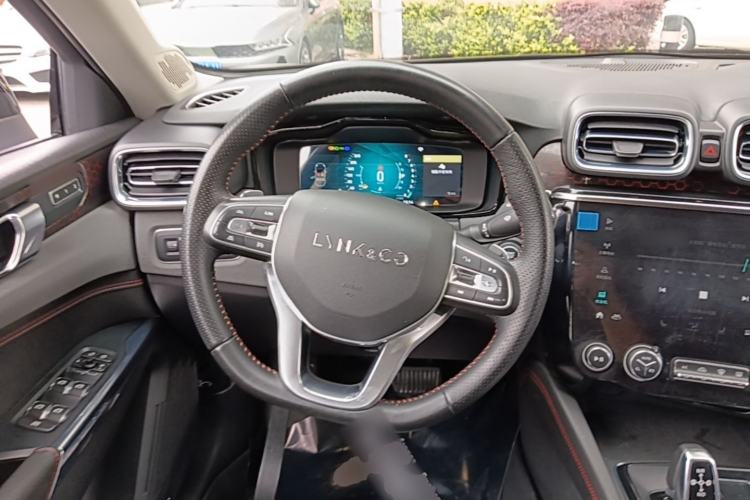 Used Lynk & Co 02 2018 1.5T DCT Two-Wheel Drive Pro Version China V Emission Standard Steering Wheel