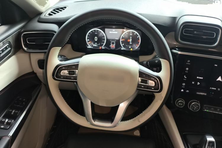 Used Lynk & Co 02 2018 1.5T DCT Two-Wheel Drive Zhaopu Version China V Standard Steering Wheel