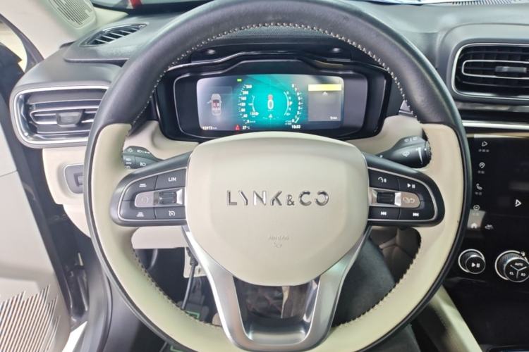 Used Lynk & Co 02 2018 1.5T DCT Two-Wheel Drive Zhaopu Version China V Standard Steering Wheel