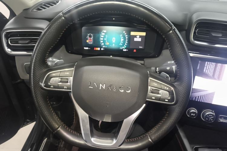 Used Lynk & Co 02 2018 1.5T DCT Two-Wheel Drive Pro Version China V Emission Standard Steering Wheel
