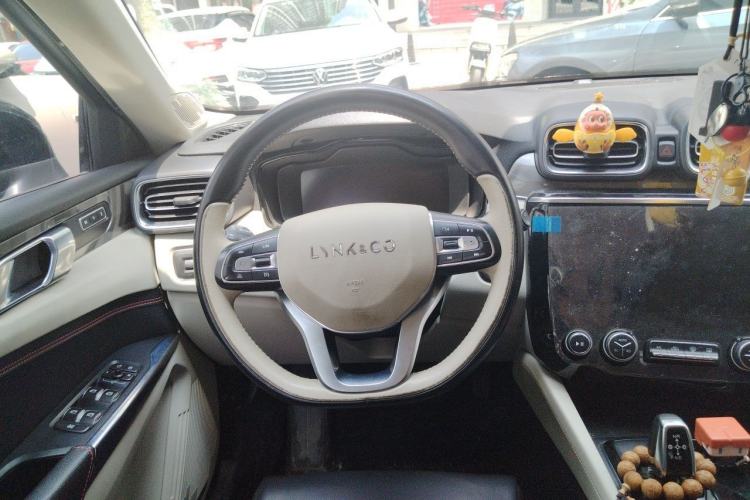 Used Lynk & Co 02 2018 1.5T DCT Two-Wheel Drive Zhaopu Version China V Standard Steering Wheel