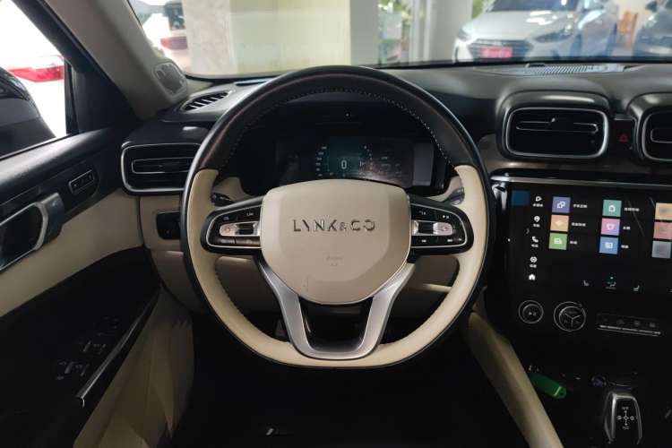 Used Lynk & Co 02 2018 1.5T DCT Two-Wheel Drive Zhaopu Version China V Standard Steering Wheel