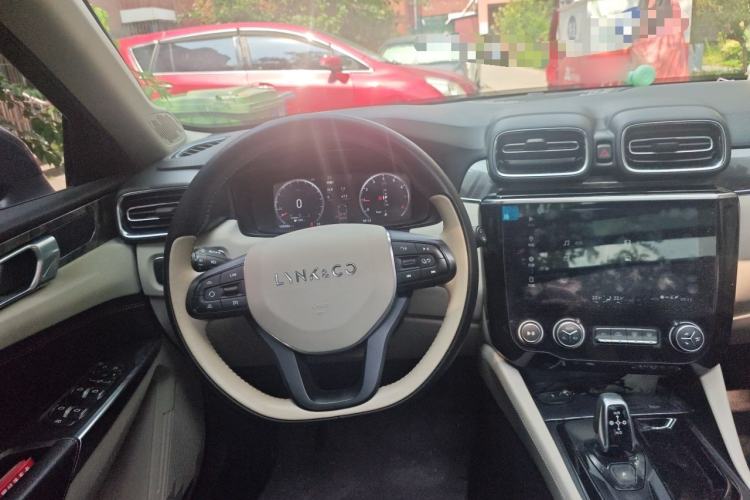 Used Lynk & Co 02 2018 1.5T DCT Two-Wheel Drive Zhaoban China V Standard Steering Wheel