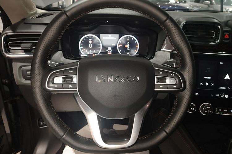Used Lynk & Co 02 2018 1.5T DCT Two-Wheel Drive Pro Version China V Emission Standard Steering Wheel