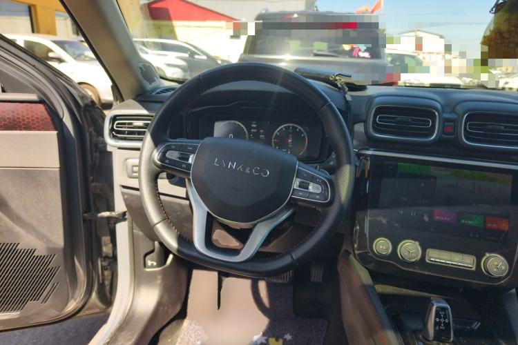 Used Lynk & Co 02 2018 1.5T DCT Two-Wheel Drive Pro Version China V Emission Standard Steering Wheel