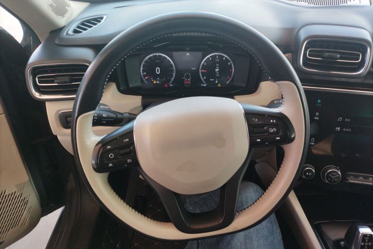 Used Lynk & Co 02 2018 1.5T DCT Two-Wheel Drive Zhaoban China V Standard Steering Wheel