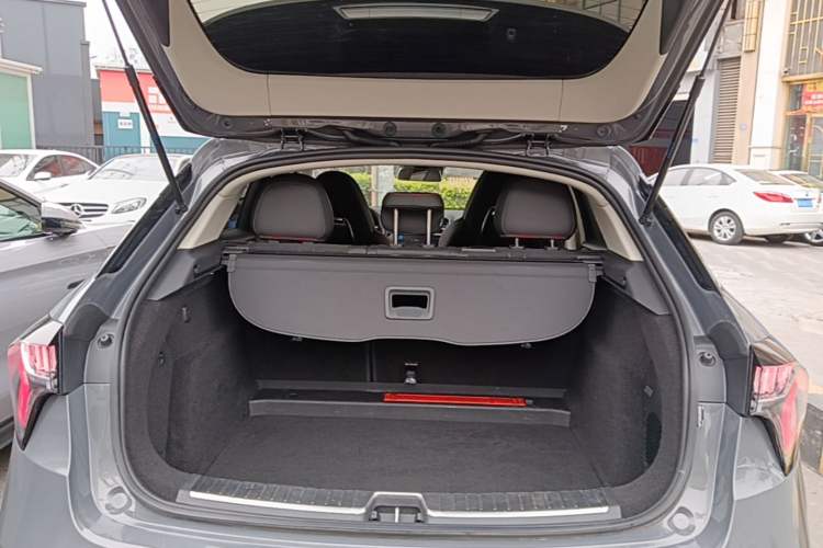 Used Lynk & Co 02 2018 1.5T DCT Two-Wheel Drive Pro Version China V Emission Standard Trunk