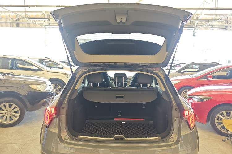 Used Lynk & Co 02 2018 1.5T DCT Two-Wheel Drive Zhaopu Version China V Standard Trunk