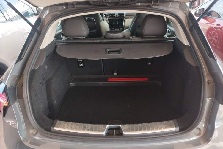 Used Lynk & Co 02 2018 1.5T DCT Two-Wheel Drive Zhaoban China V Standard Trunk
