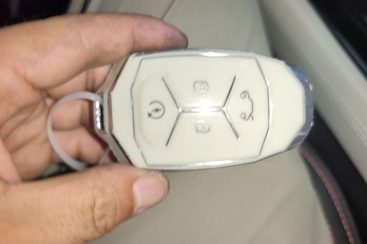 Used Lynk & Co 02 2018 1.5T DCT Two-Wheel Drive Zhaopu Version China V Standard Vehicle Key