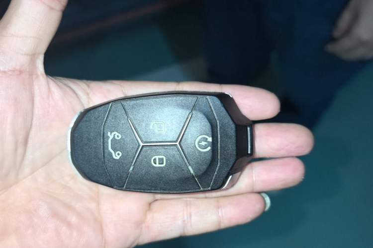 Used Lynk & Co 02 2018 1.5T DCT Two-Wheel Drive Zhaopu Version China V Standard Vehicle Key