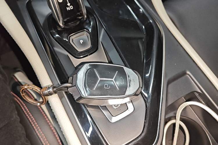 Used Lynk & Co 02 2018 1.5T DCT Two-Wheel Drive Zhaoban China V Standard Vehicle Key
