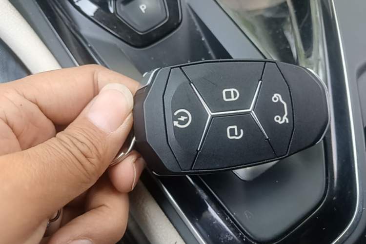 Used Lynk & Co 02 2018 1.5T DCT Two-Wheel Drive Zhaopu Version China V Standard Vehicle Key
