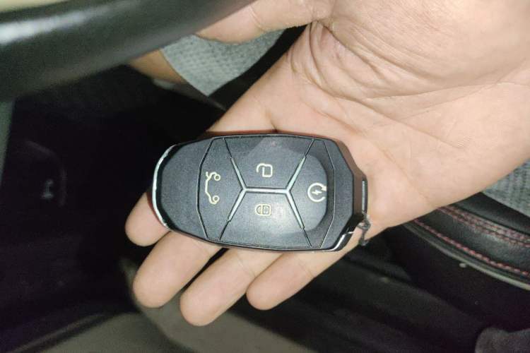 Used Lynk & Co 02 2018 1.5T DCT Two-Wheel Drive Zhaopu Version China V Standard Vehicle Key