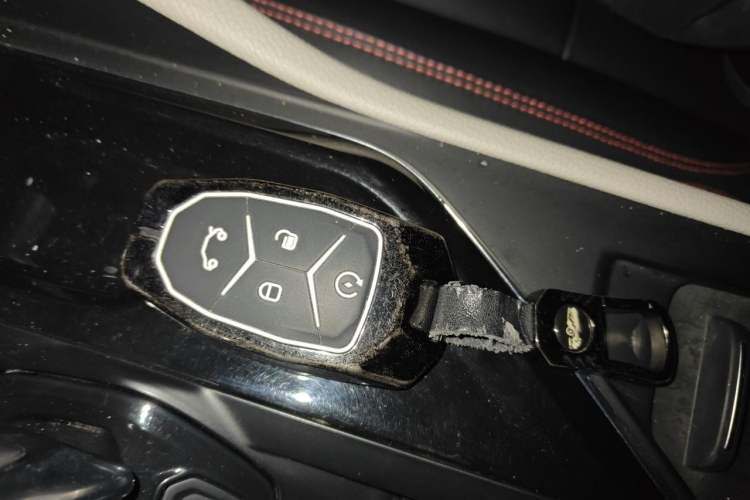 Used Lynk & Co 02 2018 1.5T DCT Two-Wheel Drive Zhaopu Version China V Standard Vehicle Key