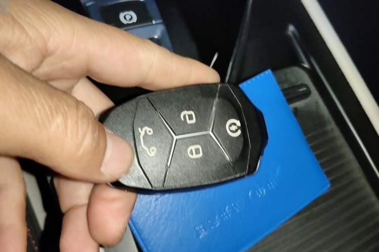 Used Lynk & Co 02 2018 1.5T DCT Two-Wheel Drive Zhaopu Version China V Standard Vehicle Key