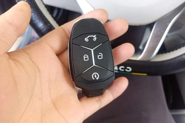Used Lynk & Co 02 2018 1.5T DCT Two-Wheel Drive Zhaopu Version China V Standard Vehicle Key