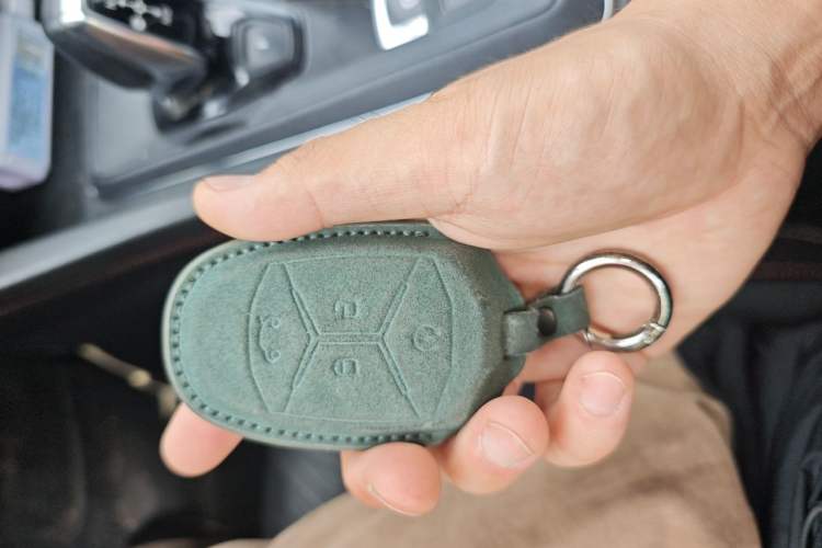 Used Lynk & Co 02 2018 1.5T DCT Two-Wheel Drive Pro Version China V Emission Standard Vehicle Key