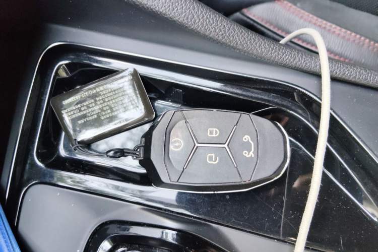 Used Lynk & Co 02 2018 1.5T DCT Two-Wheel Drive Sporty Version China V Standard Vehicle Key