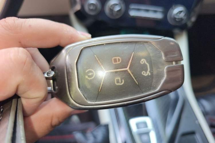Used Lynk & Co 02 2018 1.5T DCT Two-Wheel Drive Zhaopu Version China V Standard Vehicle Key