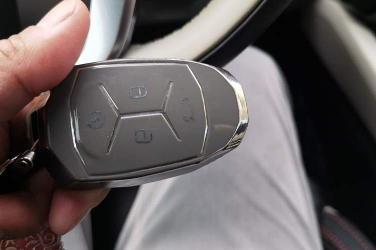 Used Lynk & Co 02 2018 1.5T DCT Two-Wheel Drive Zhaopu Version China V Standard Vehicle Key