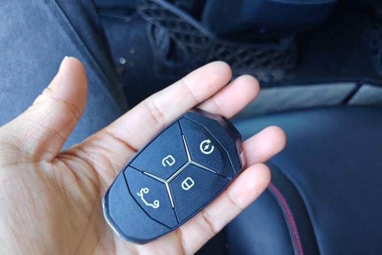 Used Lynk & Co 02 2018 1.5T DCT Two-Wheel Drive Zhaopu Version China V Standard Vehicle Key