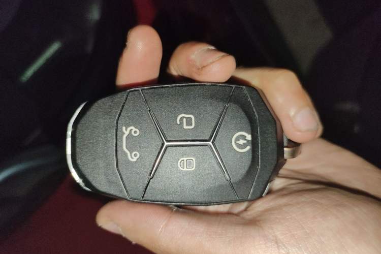 Used Lynk & Co 02 2018 1.5T DCT Two-Wheel Drive Zhaopu Version China V Standard Vehicle Key