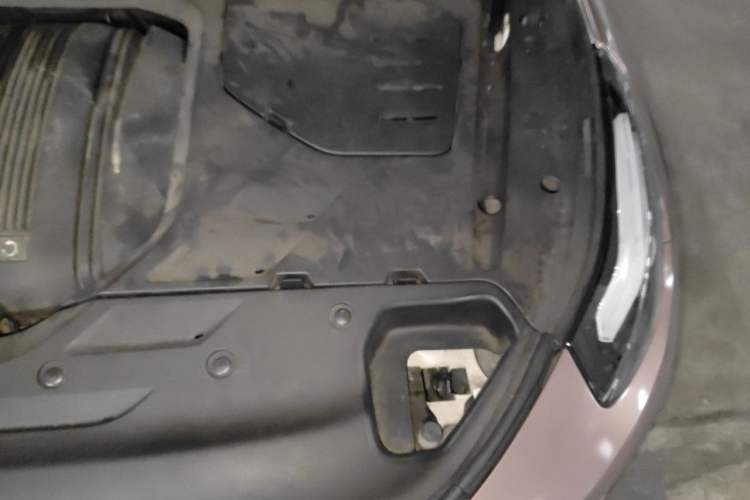 Used Lynk & Co 02 2018 1.5T DCT Two-Wheel Drive Pro Version China V Emission Standard Engine Bay Left