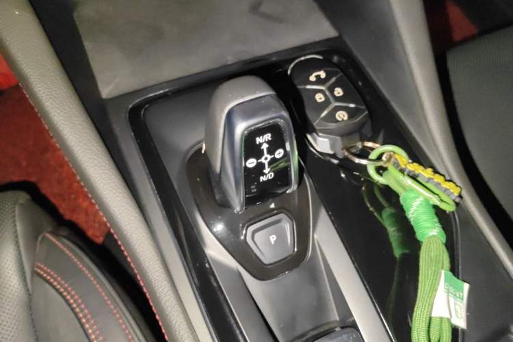 Used Lynk & Co 02 2018 1.5T DCT Two-Wheel Drive Pro Version China V Emission Standard Gear Lever