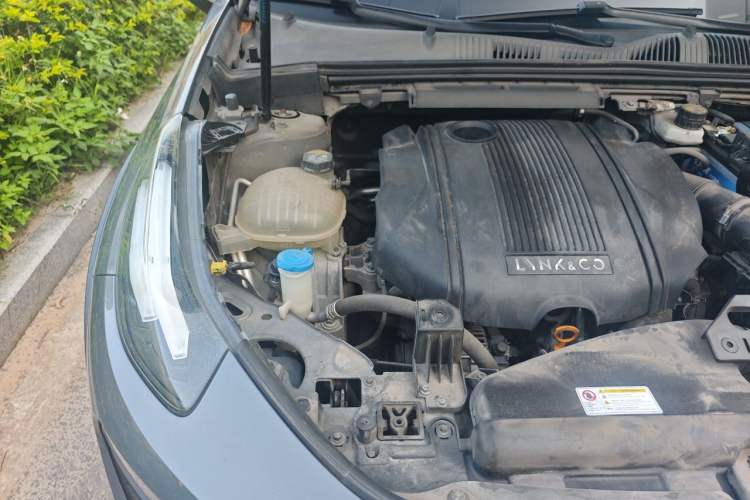 Used Lynk & Co 02 2018 1.5T DCT Two-Wheel Drive Zhaopu Version China V Standard Engine Bay Right
