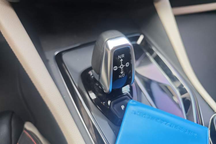Used Lynk & Co 02 2018 1.5T DCT Two-Wheel Drive Zhaopu Version China V Standard Gear Lever
