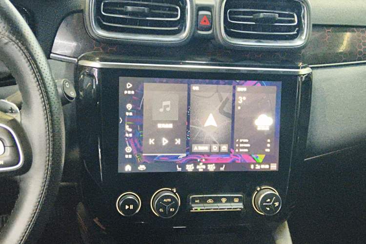 Used Lynk & Co 02 2018 2.0T DCT 4x4 Sport Pro Edition China V Standard Audio And AC Panel